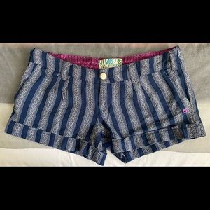 Juniors woman’s Billabong shorts size 7